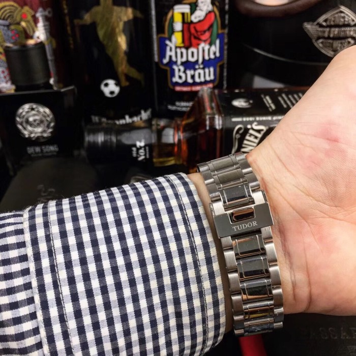 チュードル（TUDOR ）メンズ 時計 42mm 自動巻き 腕時計 TUD-TSH360-43