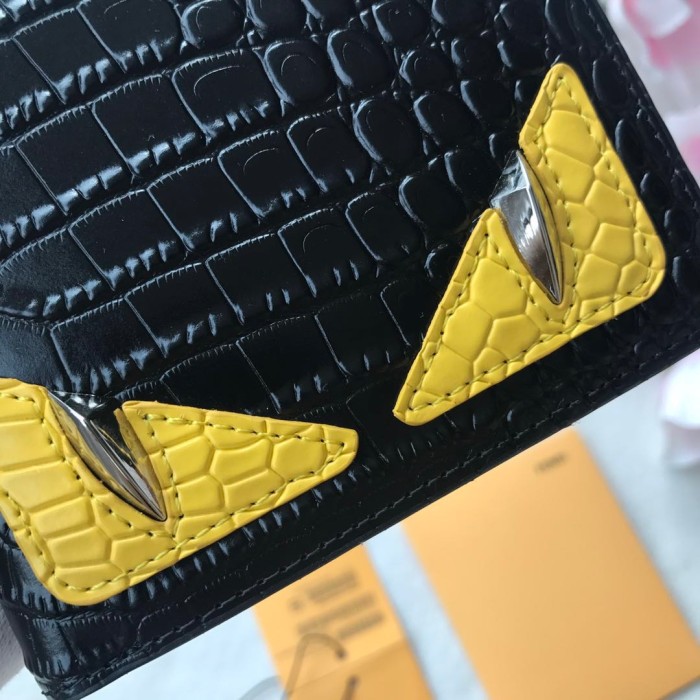 新作 FENDI/フェンディ メンズ 二つ折り短財布 FE19P110-FD06
