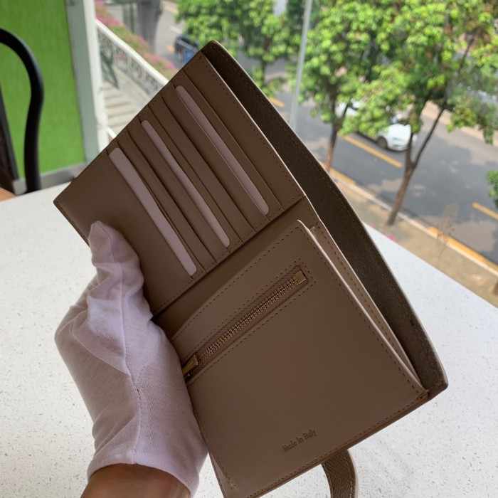セリーヌ(CELINE）人気 小号 短財布 カードケース 28LB-CL115