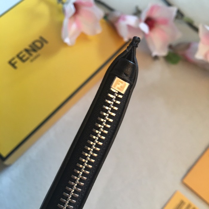 新作 FENDI/フェンディ セカンドバッグ ポーチ FE19P180-FD06