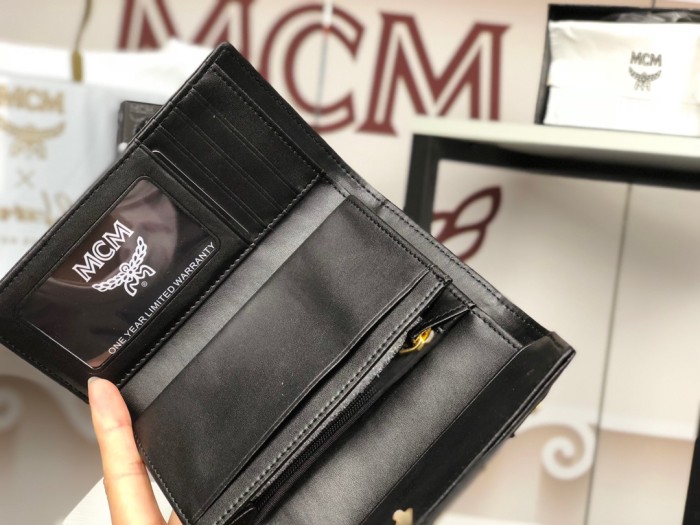 人気商品激安 エムシーエム 短財布 三つ折り財布 8033-MC496