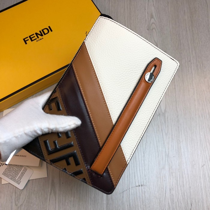 特N品 FENDI/フェンディ 財布 セカンドバッグ XD19P380-FD24