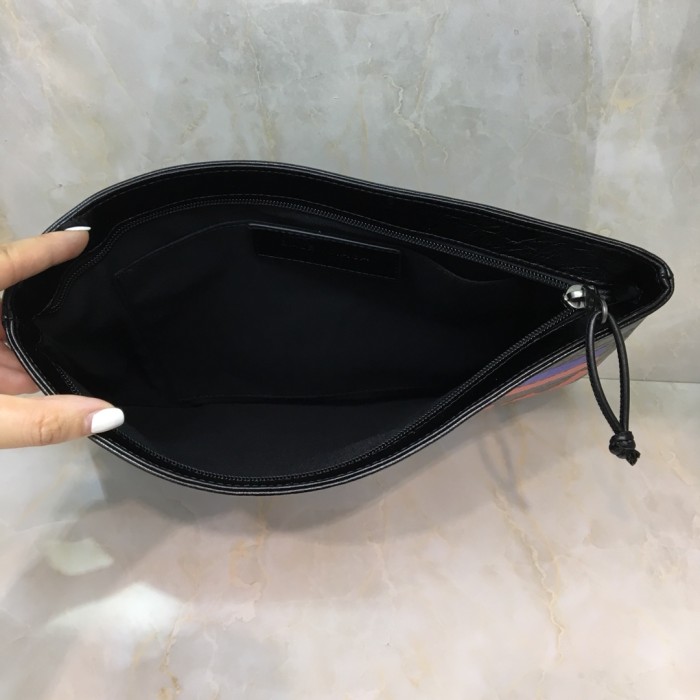 バレンシアガ ☆大人気定番商品☆ セカンドバッグ XD-2001P450-BA060B