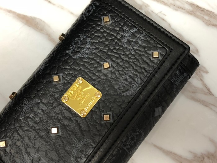 人気商品激安 エムシーエム 短財布 三つ折り財布 8033-MC496