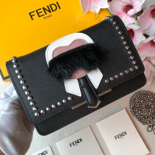 秋冬新作 FENDI/フェンディ ショルダー ハンド FD19P260-FD01