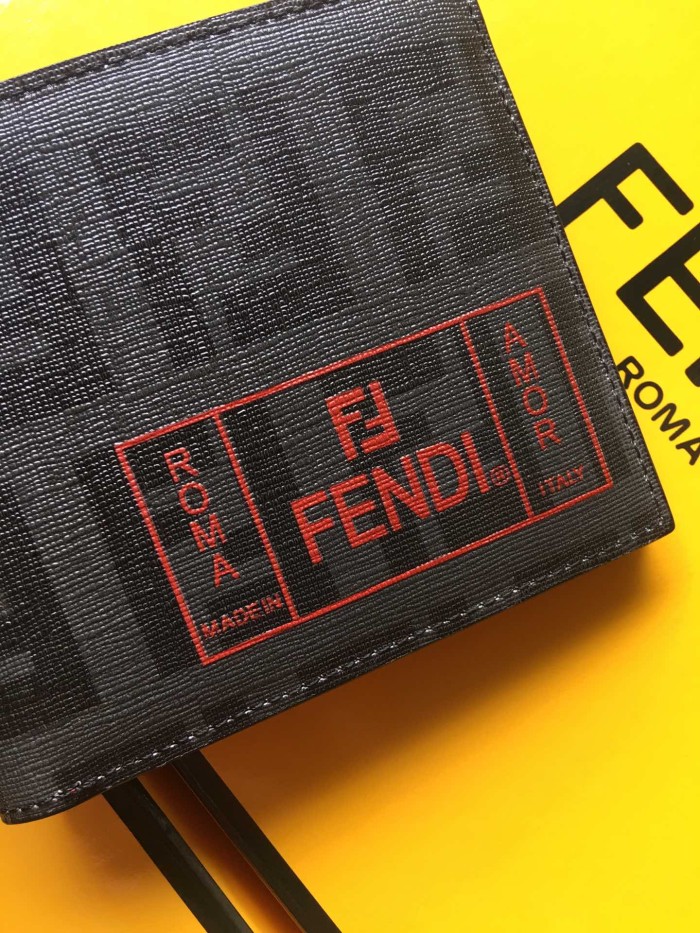 新作 FENDI/フェンディ メンズ 二つ折り短財布 FE19P110-FD02