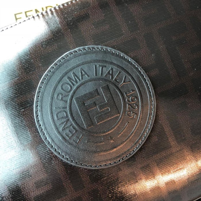 新作通販 FENDI/フェンディ財布 セカンドバッグ FD19P240-FD12
