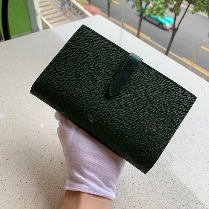 セリーヌ(CELINE）19SS 大号 長財布 カードケース 31AN-CL111