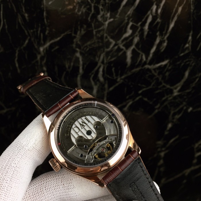 IWC(アイダブリューシー) 腕時計 41mm 自動巻き メンズ IWC-TSH400-061