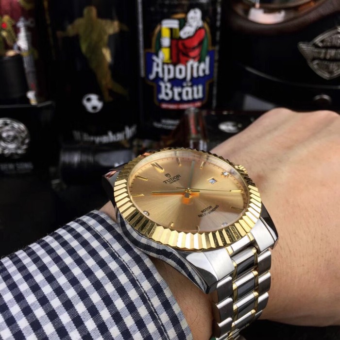 チュードル（TUDOR ）メンズ 時計 42mm 自動巻き 腕時計 TUD-TSH380-42