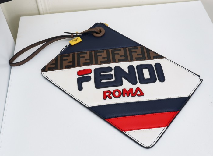 秋冬 FENDI/フェンディ 財布 セカンドバッグ WX19P190-5505-5