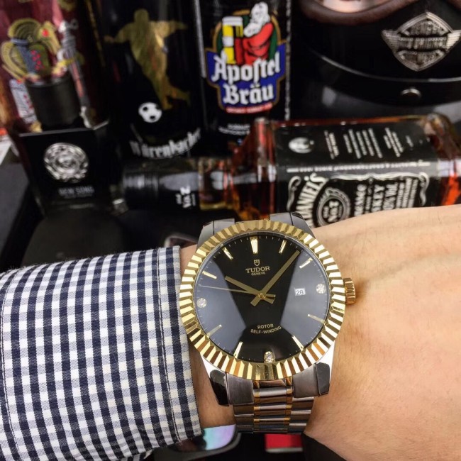 チュードル（TUDOR ）メンズ 時計 42mm 自動巻き 腕時計 TUD-TSH380-41