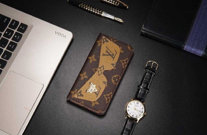 新作ルイヴィトンiphone11/11pro/11pro maxケース 手帳型 花柄綺麗 LV LOGO 芸能人愛用
