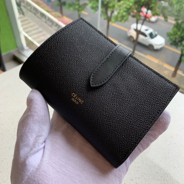 セリーヌ(CELINE）人気 小号 短財布 カードケース 28LB-CL121