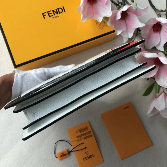 FENDI/フェンディ 長財布通販 セカンドバッグ FD19P280-FD23