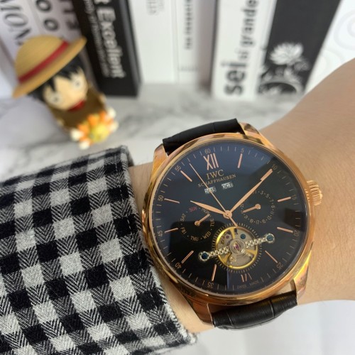 IWC(アイダブリューシー) 腕時計 44mm 自動巻き メンズ IWC-TSH400-44