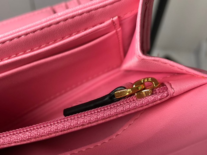 人気商品激安 エムシーエム 短財布 三つ折り財布 8033-MC492