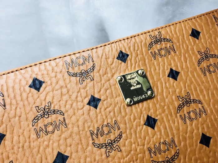 MCM（エムシーエム）超人気 セカンドバッグ 1035-MC530