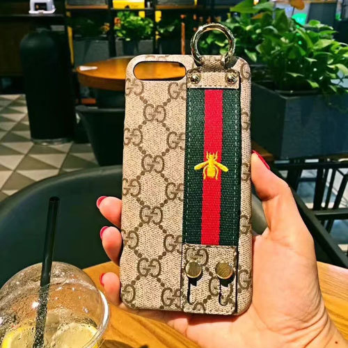 グッチ 蜂柄 iphone x/xr/8/xs maxケースジャケット ハンドベルト付き人気 iphonex/xs/xrケース 女性向け お洒落