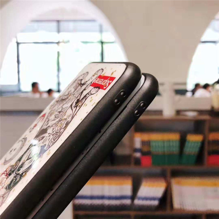 シュプリーム iphone xrケース 可愛い supreme iphone xs maxケース 個性 オーフホワイトアイフォンxs ケース 人気 iphonex/8plusケースペア向け
