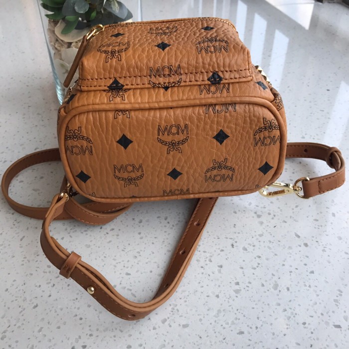 MCM(エムシーエム) 超高品質 後背包 リュック MK19P-MC425