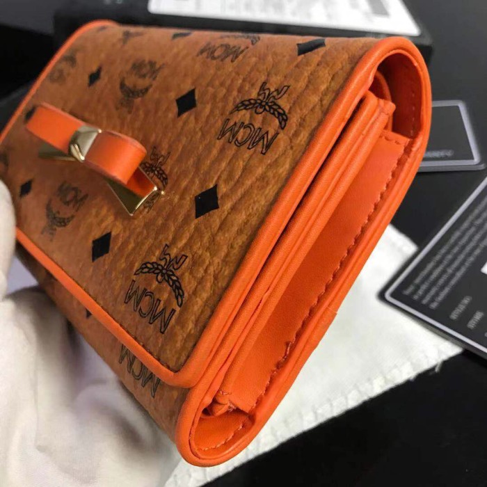 人気商品激安 エムシーエム 短財布 三つ折り財布 8086-MC520