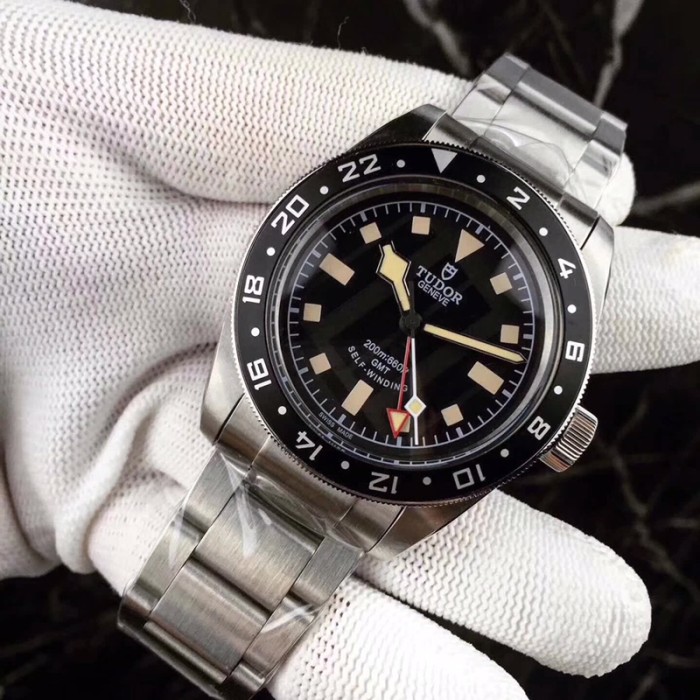 チュードル（TUDOR ）メンズ 時計 42mm 自動巻き 腕時計 TUD-TSH410-17