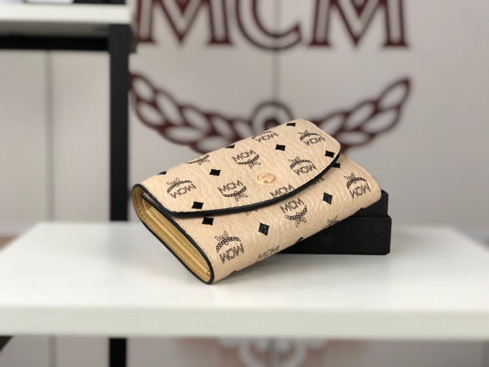 人気商品激安 エムシーエム 短財布 三つ折り財布 8009-MC511