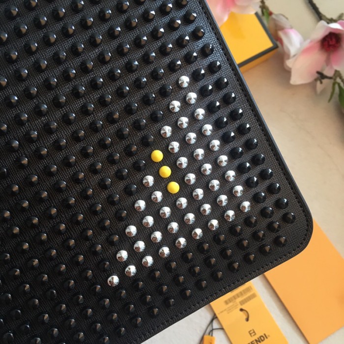 FENDI/フェンディ 長財布通販 セカンドバッグ FD19P160-FD28