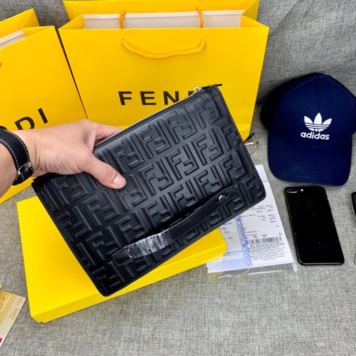 新作通販 FENDI/フェンディ財布 セカンドバッグ HY19P160-FD17