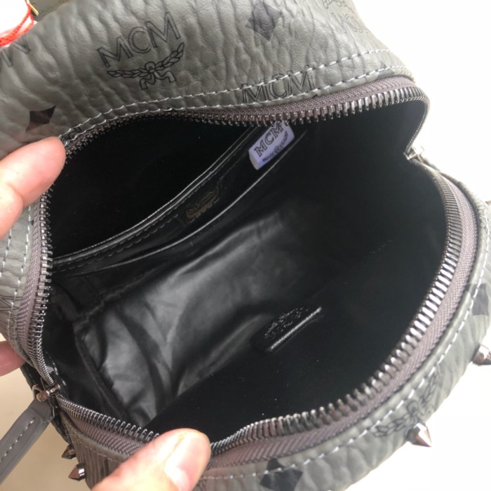19SS エムシーエム 中号サイズ 後背包 リュック 88023-1-MC454