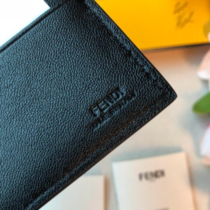 新作 FENDI/フェンディ メンズ 二つ折り短財布 FE19P110-FD08