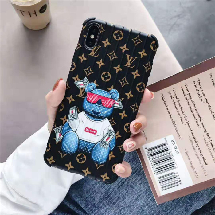 ルイヴィトン シュプリームコラボ iphone xrケース iphone xs/xs maxケース 人気 ブランド アニメキャラクター iphone x/10/8/7/6plusケース 花柄 激安通販 芸能人愛用