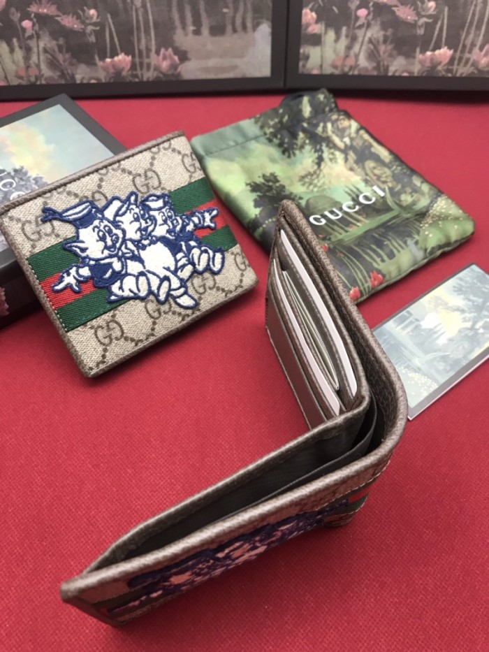 GUCCI グッチ 短財布 二つ折り短財布 557702-1 人気秋冬新作