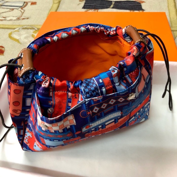 新品 エルメス [HERMES] ポーチ 収納バッグ TA2001P250-HE-23