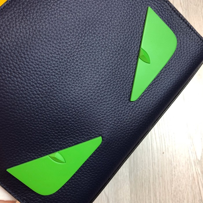 特N品 FENDI/フェンディ財布 セカンドバッグ XD19P260-FD15
