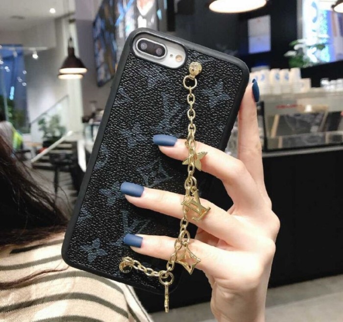 経典設計 LV ルイヴィトンiphone11/11pro/11pro maxケース人気 デザイン性 芸能人愛用
