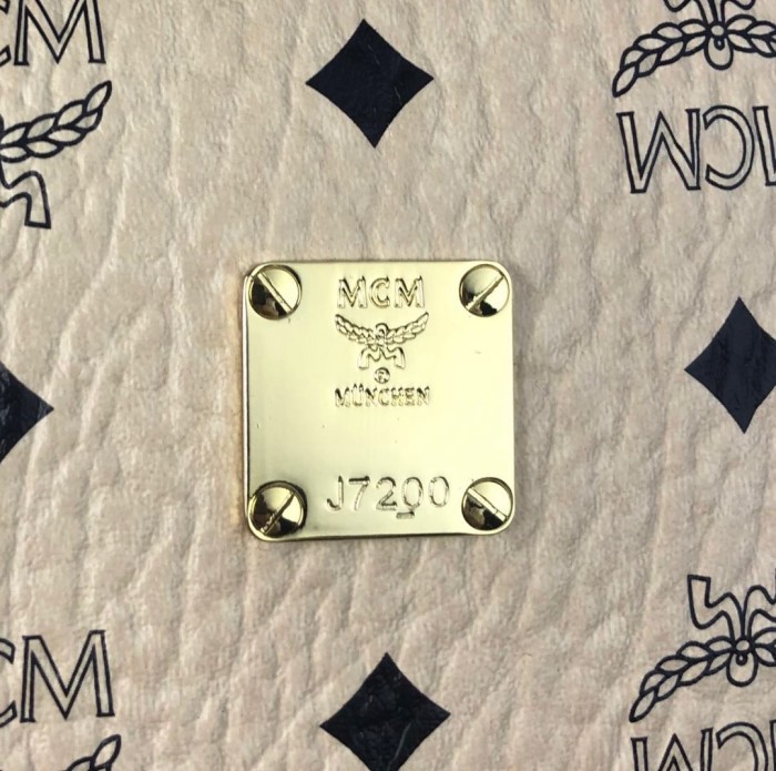 MCM(エムシーエム) 超高品質 後背包 リュック 5724-MC218