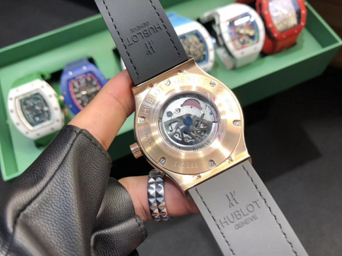 ウブロHUBLOT クラシックフュージョン Asian/2836ムーブメント搭載 TSH2001P550-HU11