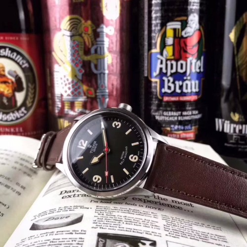 チュードル（TUDOR ）メンズ 時計 腕時計 40mm 値下受付 TUD-WD430-08