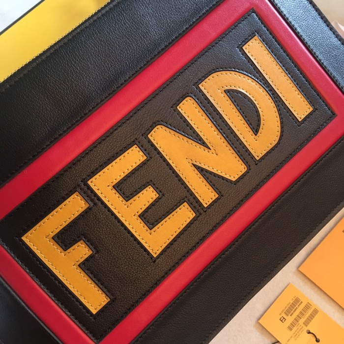 新作 FENDI/フェンディ セカンドバッグ ポーチ FE19P180-FD06