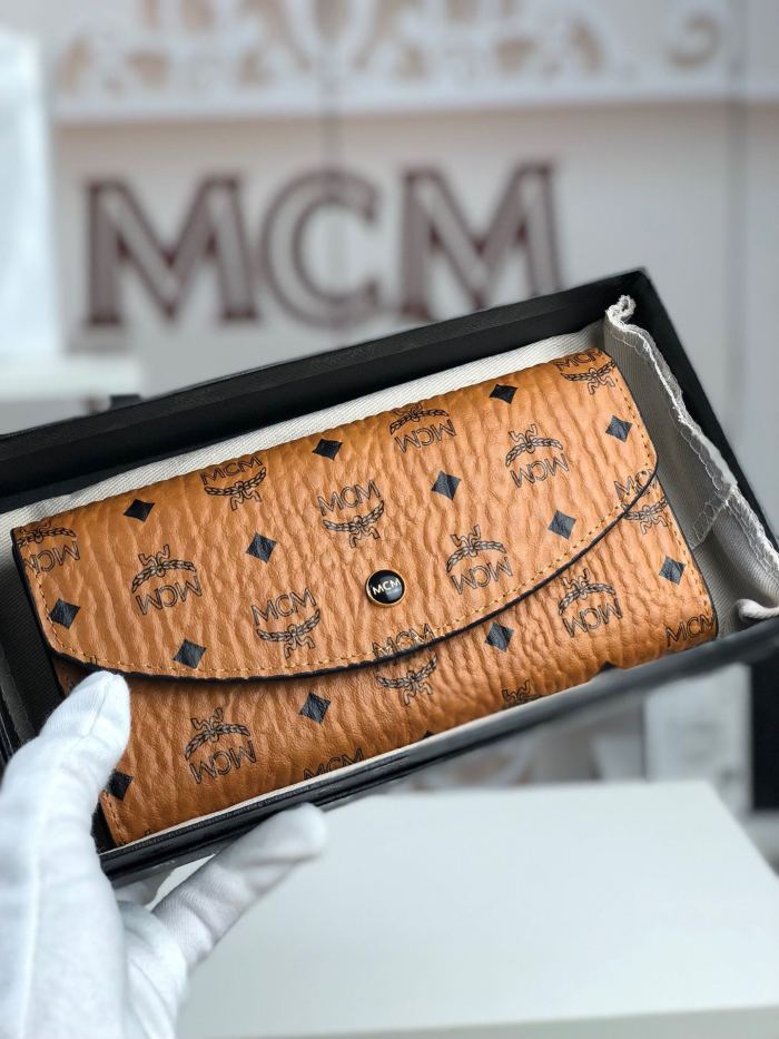 人気商品激安 エムシーエム 长財布 三つ折り財布 8008-MC512