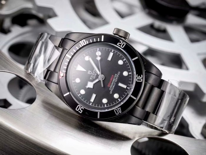 チュードル（TUDOR ）メンズ 時計 43mm 自動巻き 腕時計 TUD-TSH500-37