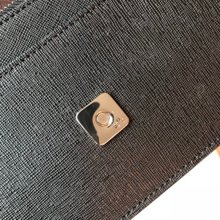 秋冬新作 FENDI/フェンディ ショルダー ハンド FD19P260-FD01