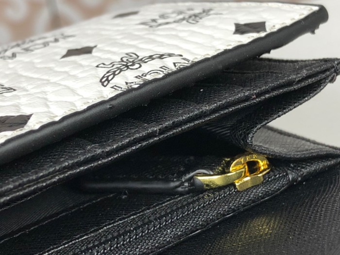 人気商品激安 エムシーエム 短財布 三つ折り財布 8009-MC508