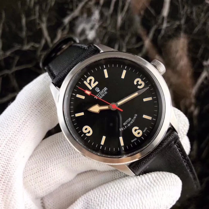 チュードル（TUDOR ）メンズ 時計 腕時計 42mm 自動巻き TUD-TSH330-14
