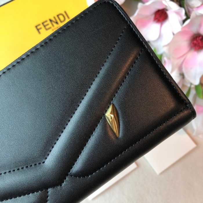 FENDI/フェンディ ラウンドファスナー式長財布 FE19P160-FD10