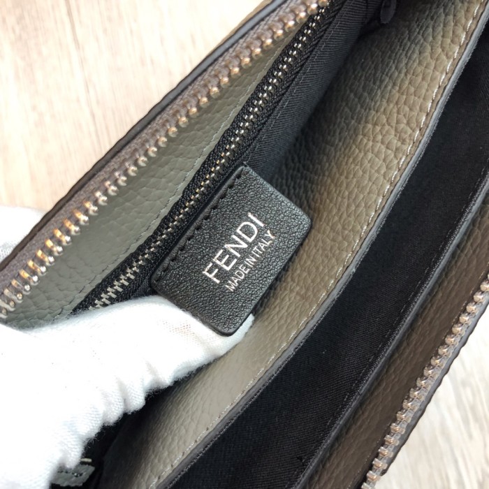 特N品 FENDI/フェンディ 財布 セカンドバッグ XD19P380-FD22
