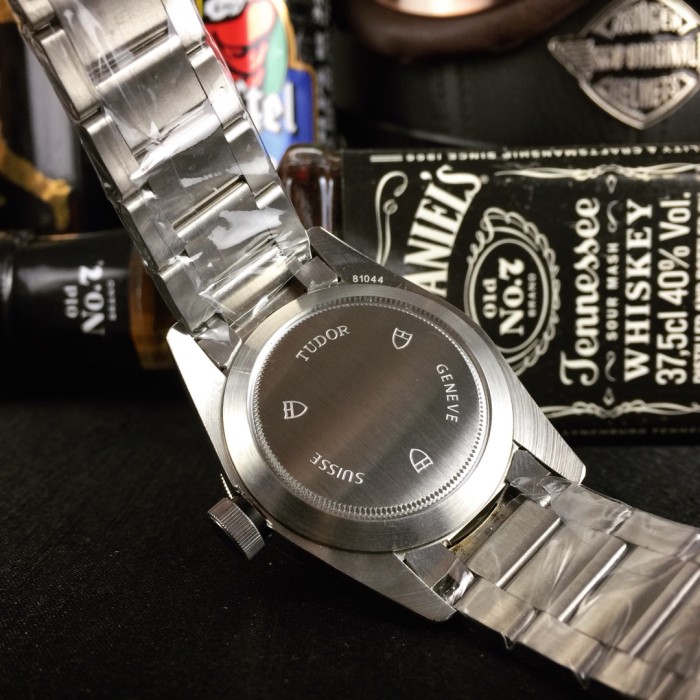 チュードル（TUDOR ）メンズ 時計 42mm 自動巻き 腕時計 TUD-TSH340-33