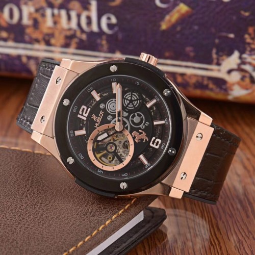HUBLOT ウブロ スーパーコピー メンズ 腕時計 自動巻き 時計 実物図 HU-TSH400-005